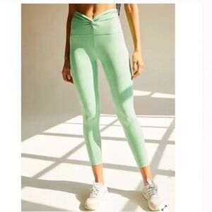 FP Movement breathe deeper leggings Jade light green twist front band never worn